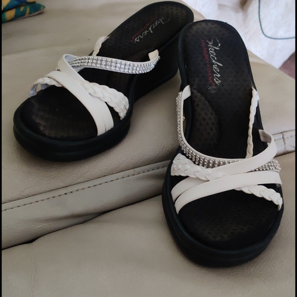 Shoes - Picture 2 of 3